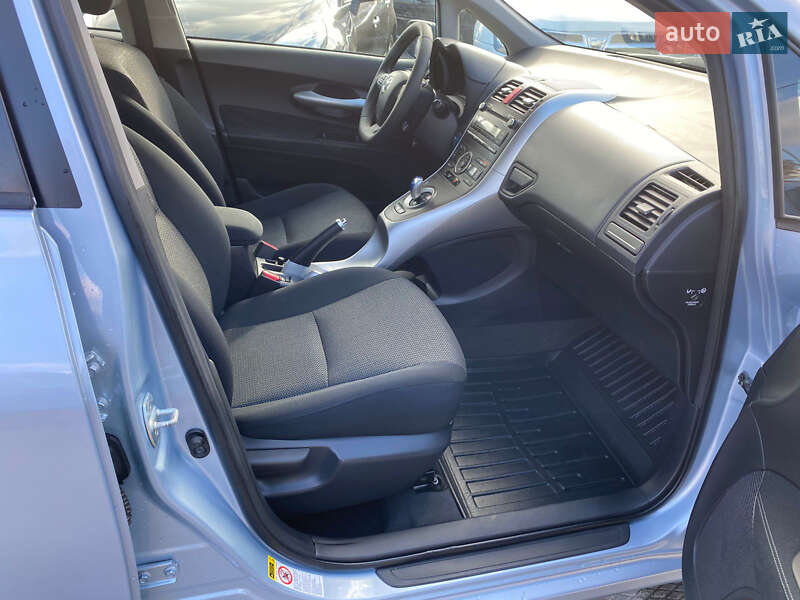 Хэтчбек Toyota Auris 2011 в Ровно фото 26 Хэтчбек Toyota Auris 2011 в Ровно