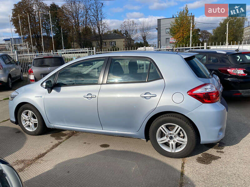 Хэтчбек Toyota Auris 2011 в Ровно фото 99 Хэтчбек Toyota Auris 2011 в Ровно