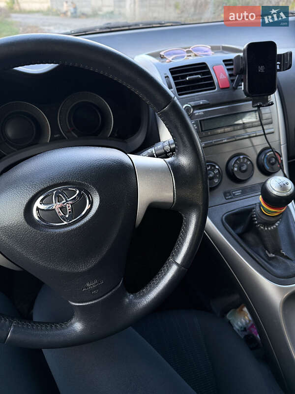 Хэтчбек Toyota Auris 2008 в Белой Церкви