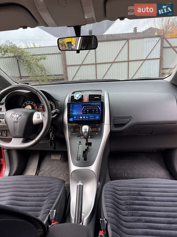 Хэтчбек Toyota Auris 2012 в Киеве