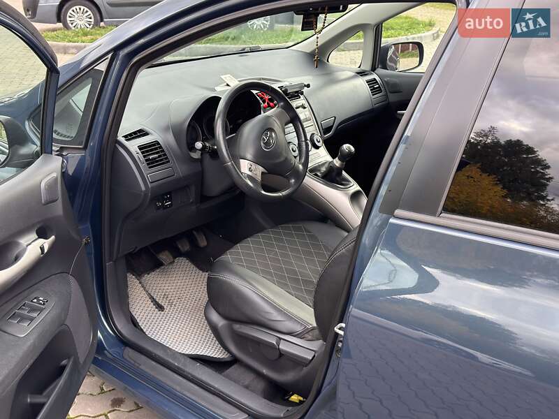 Хэтчбек Toyota Auris 2008 в Стрые фото 28 Хэтчбек Toyota Auris 2008 в Стрые
