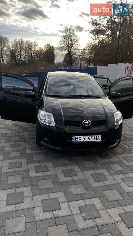 Хэтчбек Toyota Auris 2008 в Хмельницком