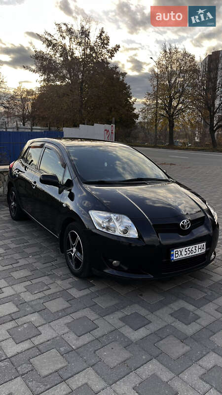 Хэтчбек Toyota Auris 2008 в Хмельницком