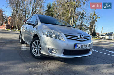 Хэтчбек Toyota Auris 2012 в Виннице