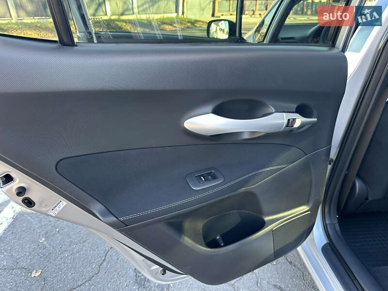 Хэтчбек Toyota Auris 2012 в Виннице фото 31 Хэтчбек Toyota Auris 2012 в Виннице