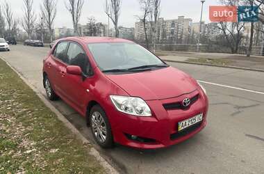 Хэтчбек Toyota Auris 2008 в Киеве