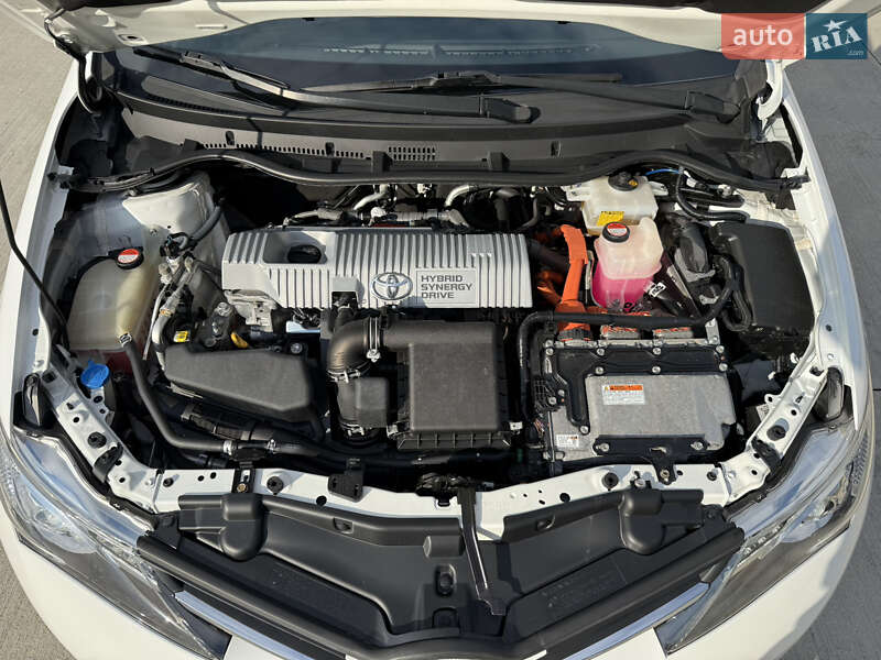 Хэтчбек Toyota Auris 2014 в Луцке