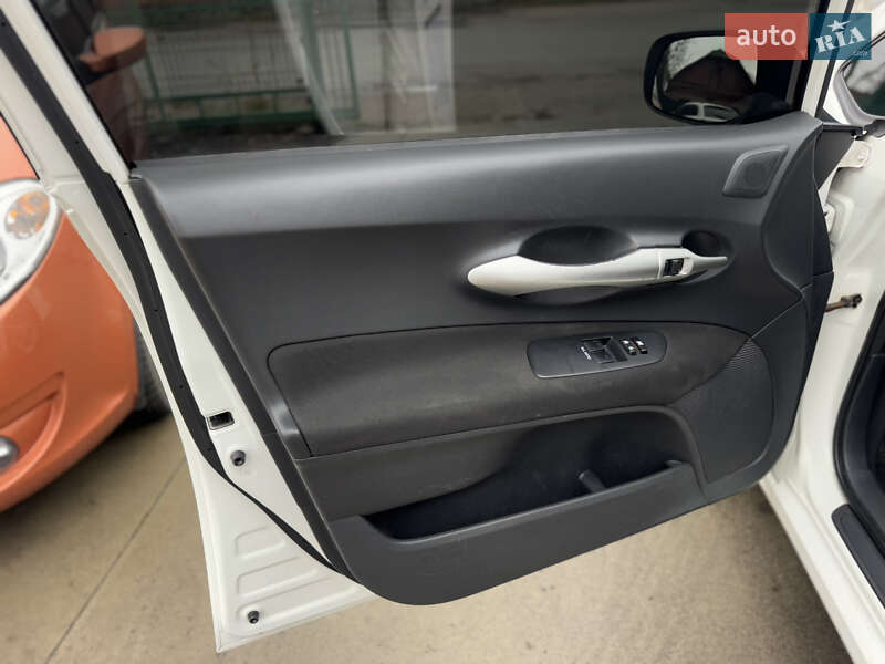 Хэтчбек Toyota Auris 2011 в Бердичеве