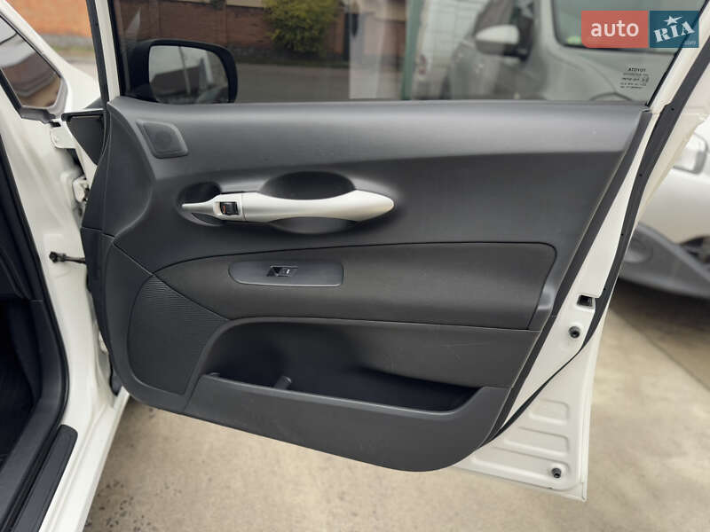 Хэтчбек Toyota Auris 2011 в Бердичеве