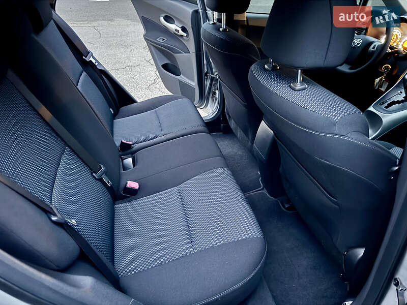 Хэтчбек Toyota Auris 2010 в Киеве фото 20 Хэтчбек Toyota Auris 2010 в Киеве