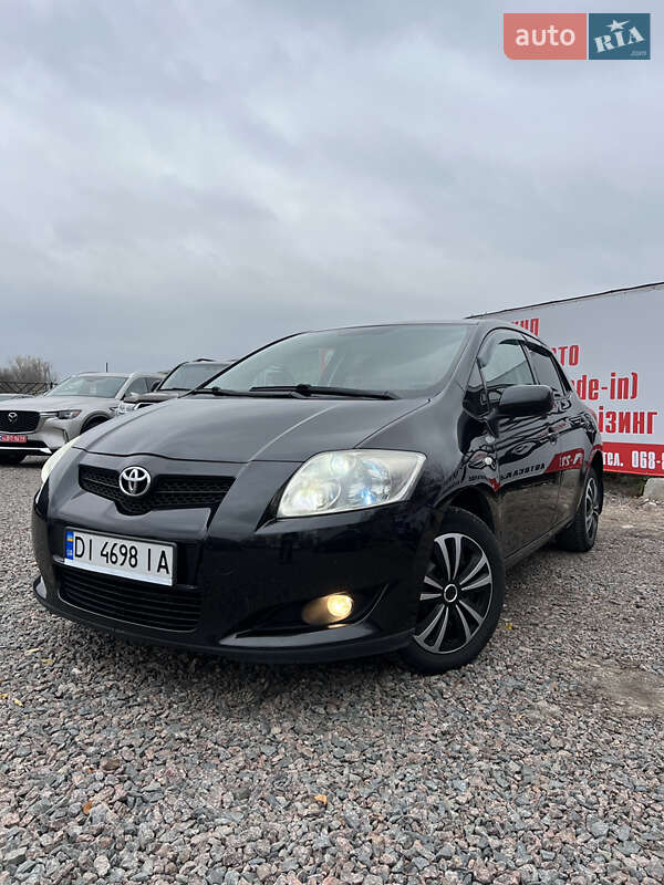 Хэтчбек Toyota Auris 2008 в Черкассах