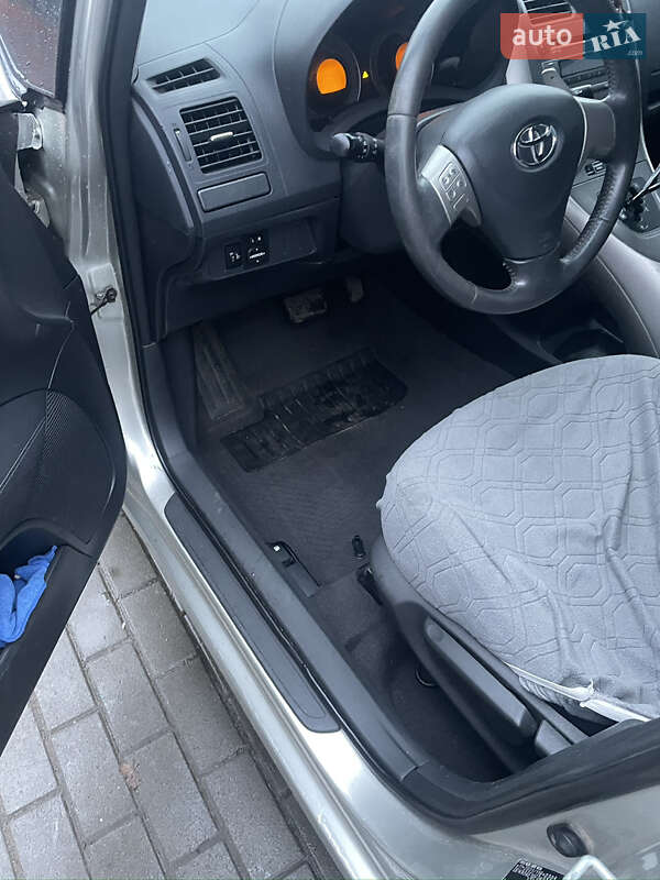Хэтчбек Toyota Auris 2009 в Сарнах фото 5 Хэтчбек Toyota Auris 2009 в Сарнах
