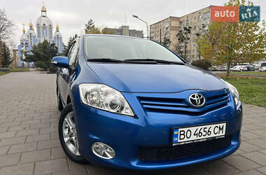 Хэтчбек Toyota Auris 2011 в Виннице