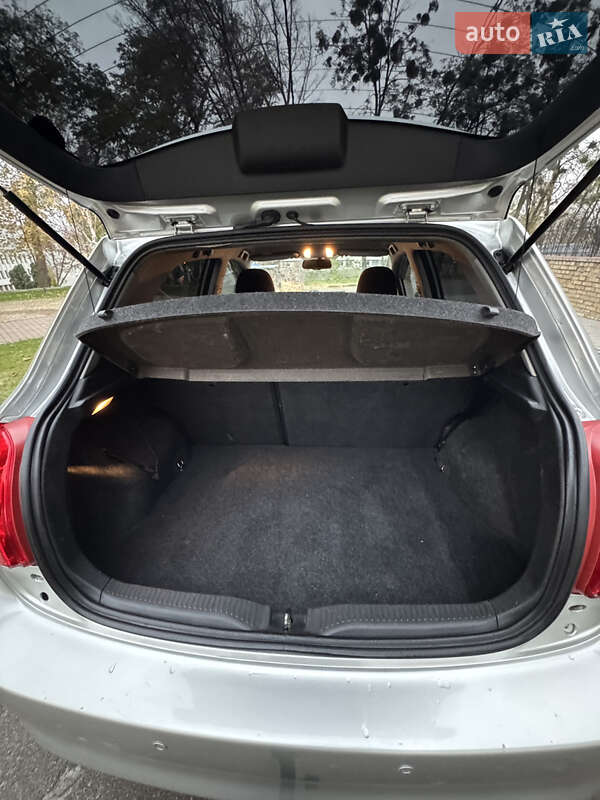 Хэтчбек Toyota Auris 2008 в Киеве фото 26 Хэтчбек Toyota Auris 2008 в Киеве