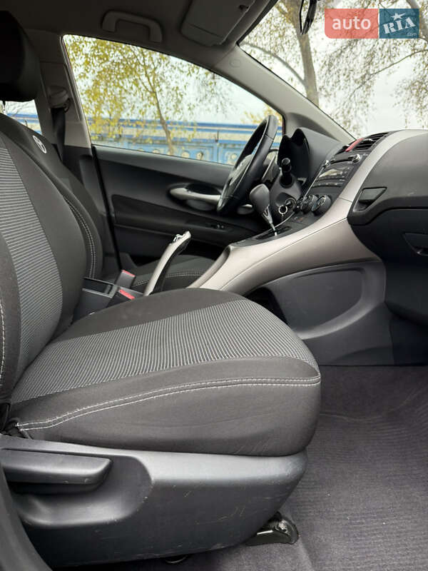 Хэтчбек Toyota Auris 2008 в Киеве