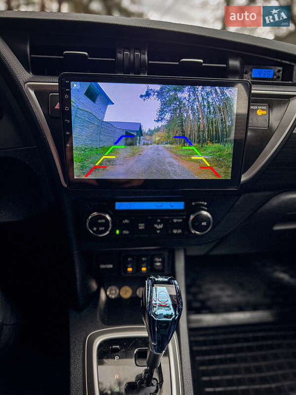 Хэтчбек Toyota Auris 2013 в Киеве