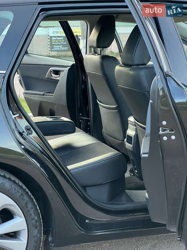 Универсал Toyota Auris 2014 в Житомире фото 30 Универсал Toyota Auris 2014 в Житомире