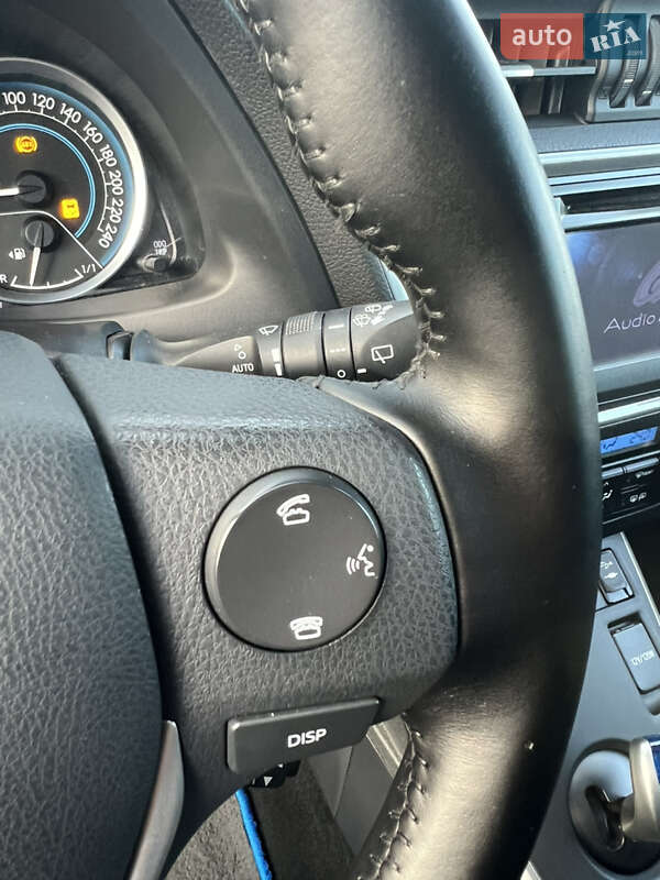 Универсал Toyota Auris 2014 в Житомире фото 47 Универсал Toyota Auris 2014 в Житомире