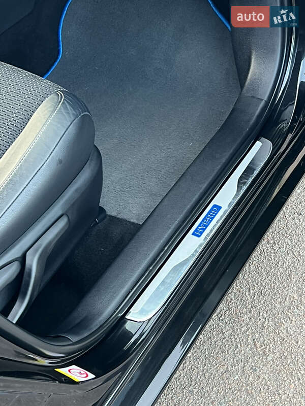 Универсал Toyota Auris 2014 в Житомире фото 54 Универсал Toyota Auris 2014 в Житомире