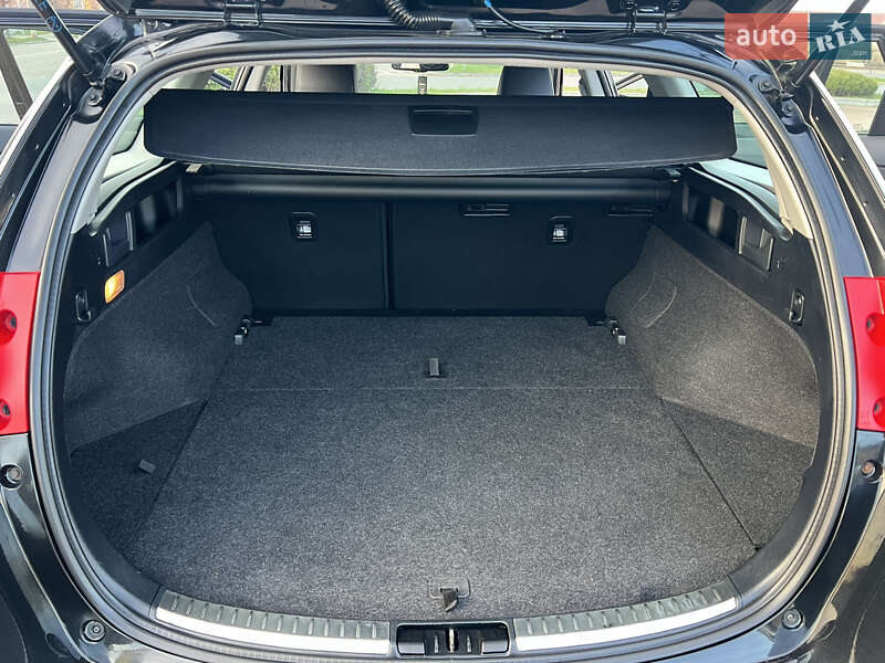 Универсал Toyota Auris 2014 в Житомире фото 72 Универсал Toyota Auris 2014 в Житомире