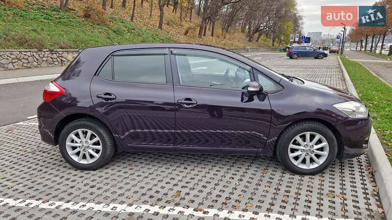 Хетчбек Toyota Auris 2010 в Києві фото 3 Хетчбек Toyota Auris 2010 в Києві