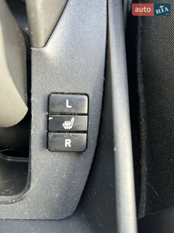 Хэтчбек Toyota Auris 2008 в Кропивницком фото 15 Хэтчбек Toyota Auris 2008 в Кропивницком