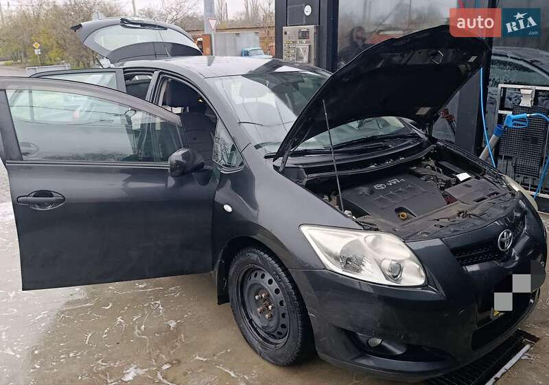 Хэтчбек Toyota Auris 2008 в Одессе