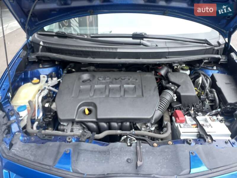 Хэтчбек Toyota Auris 2011 в Киеве фото 13 Хэтчбек Toyota Auris 2011 в Киеве