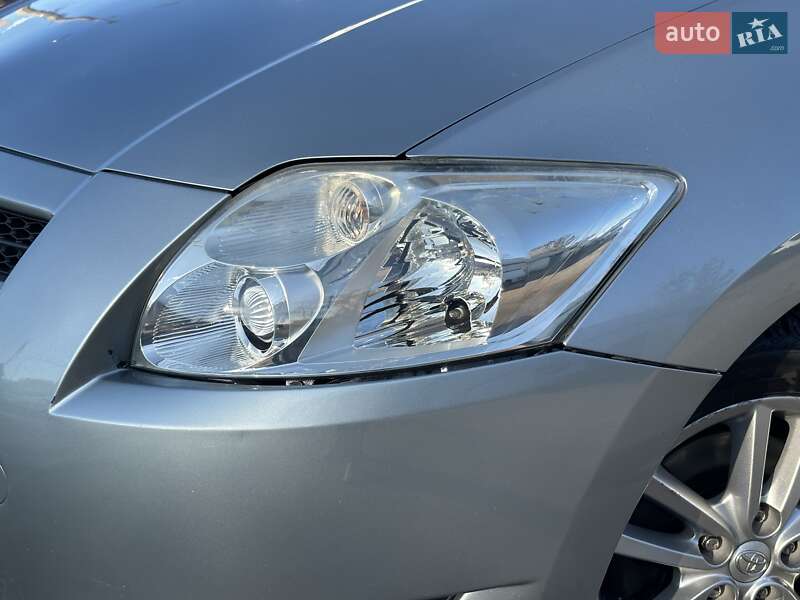 Хэтчбек Toyota Auris 2008 в Киеве