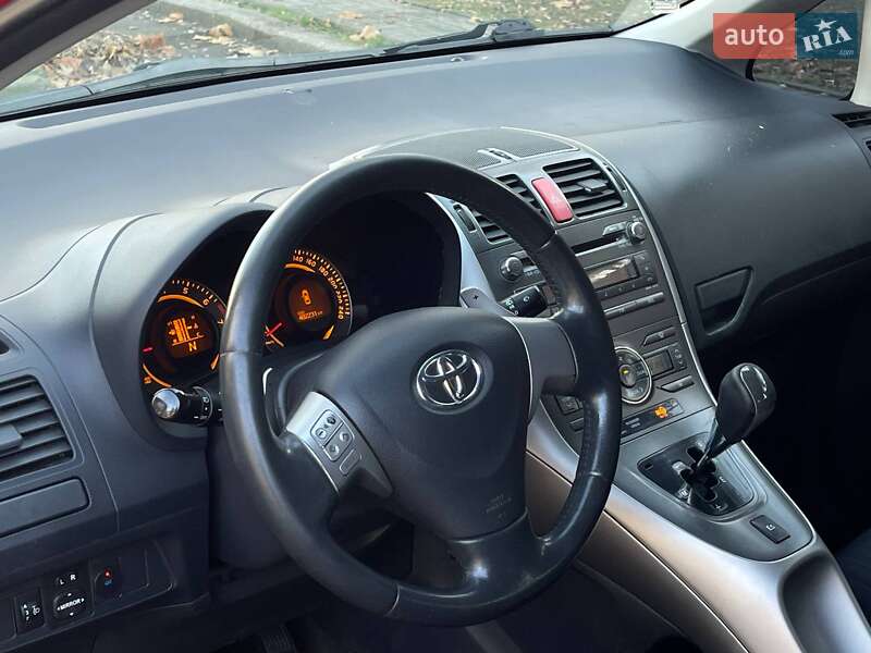 Хэтчбек Toyota Auris 2008 в Николаеве