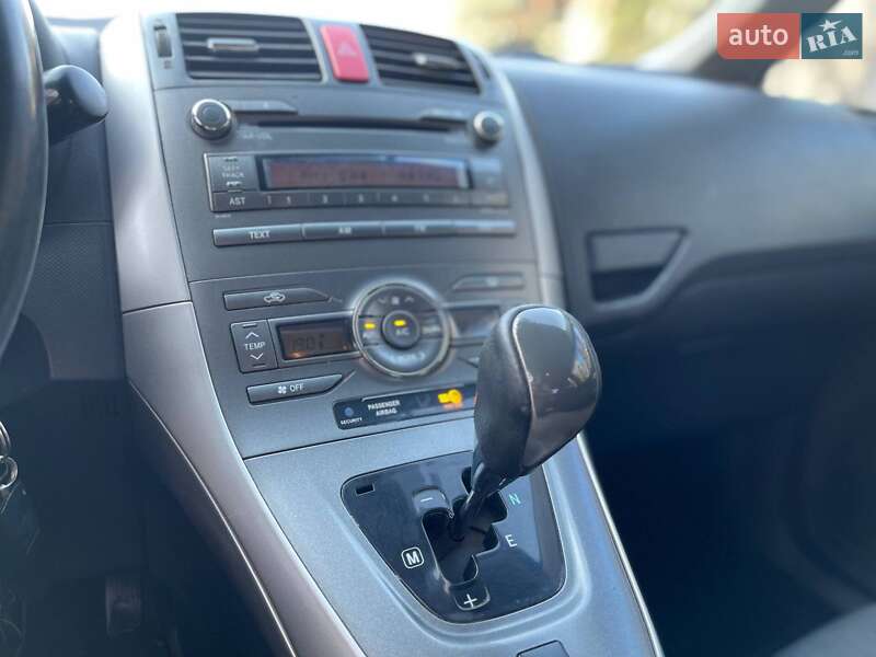 Хэтчбек Toyota Auris 2008 в Николаеве