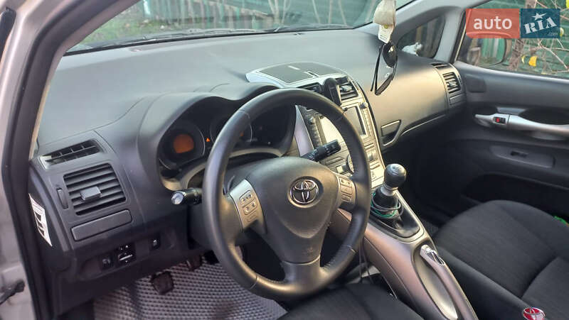 Хэтчбек Toyota Auris 2007 в Одессе