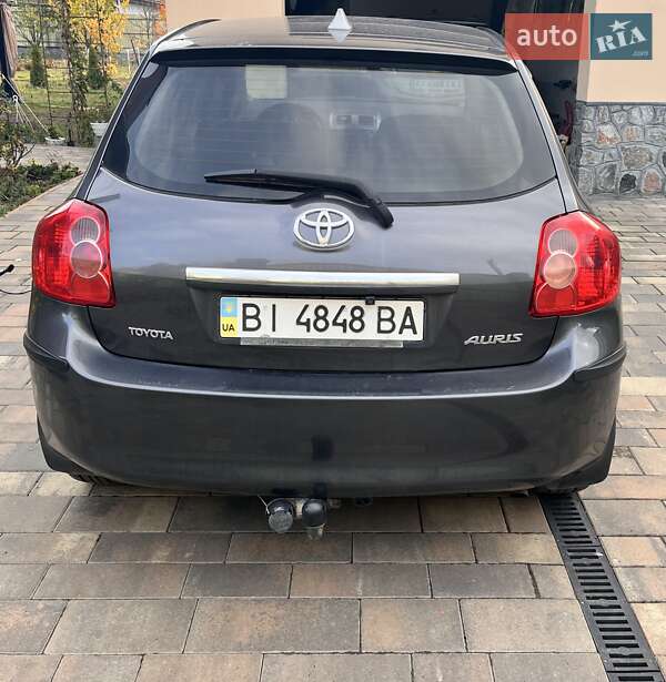 Хэтчбек Toyota Auris 2008 в Полтаве