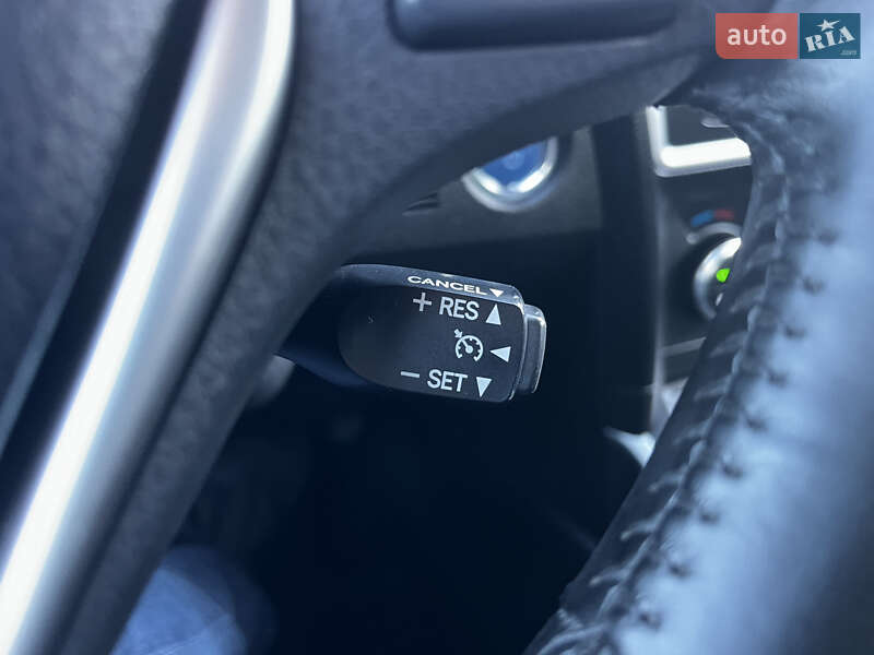 Хэтчбек Toyota Auris 2013 в Луцке фото 28 Хэтчбек Toyota Auris 2013 в Луцке