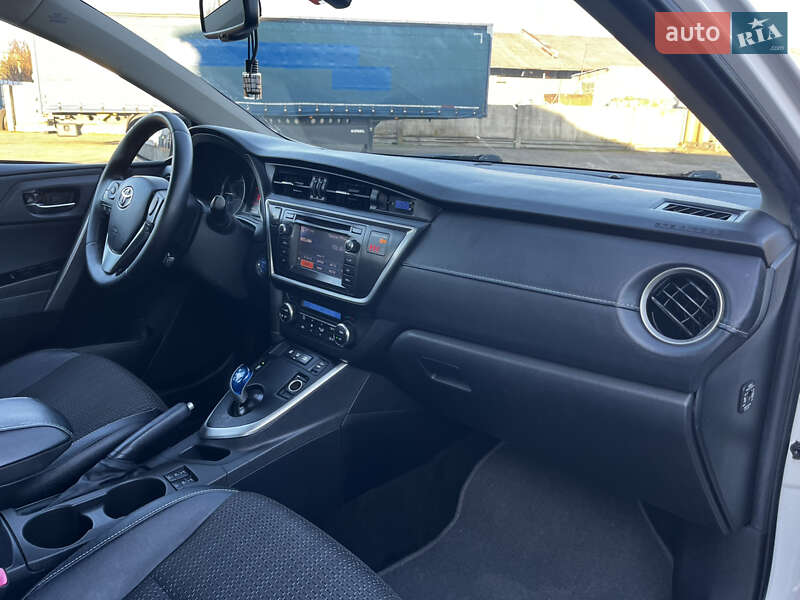 Хэтчбек Toyota Auris 2013 в Луцке фото 40 Хэтчбек Toyota Auris 2013 в Луцке