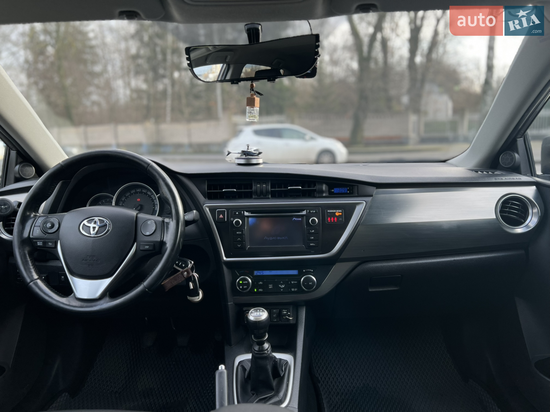 2013 Toyota Auris - мініатюра 12