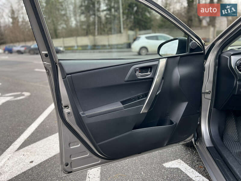 Хетчбек Toyota Auris 2013 в Вінниці