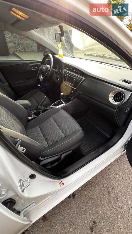 Хетчбек Toyota Auris 2014 в Дніпрі фото 7 Хетчбек Toyota Auris 2014 в Дніпрі