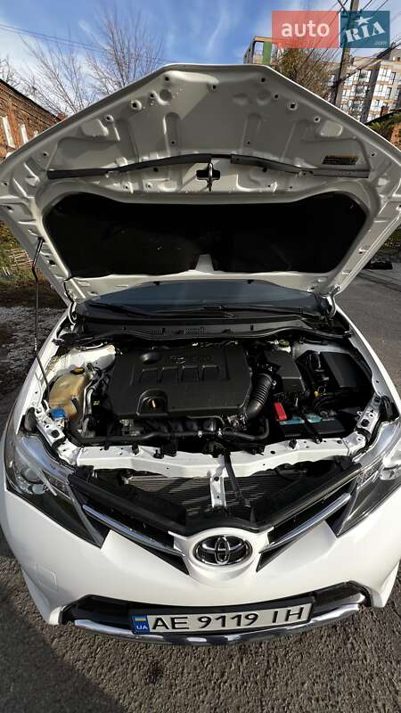 Хетчбек Toyota Auris 2014 в Дніпрі фото 18 Хетчбек Toyota Auris 2014 в Дніпрі