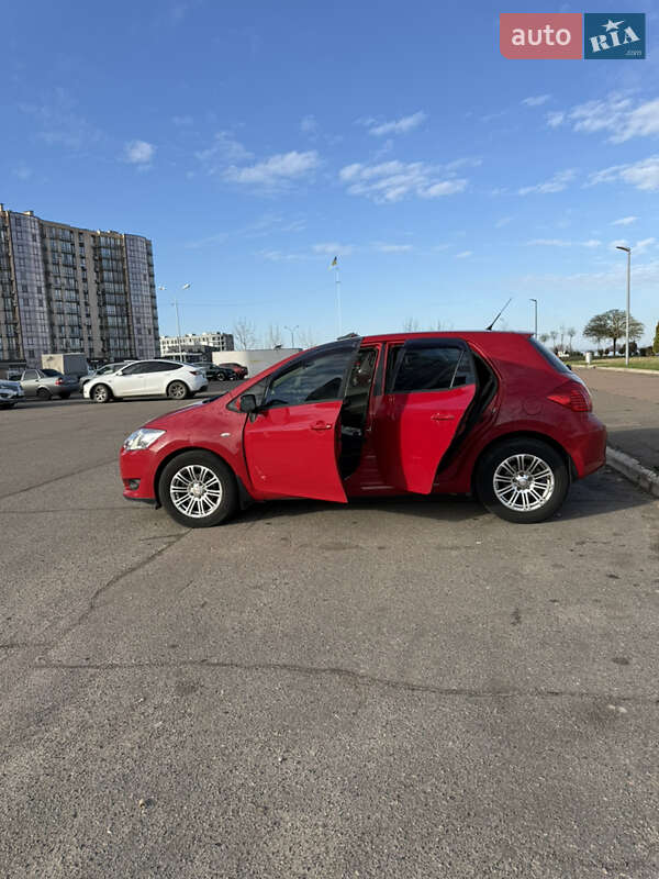 Хэтчбек Toyota Auris 2009 в Черкассах фото 3 Хэтчбек Toyota Auris 2009 в Черкассах