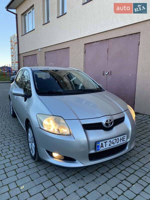 Хетчбек Toyota Auris 2006 в Івано-Франківську