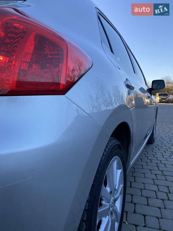 Хетчбек Toyota Auris 2006 в Івано-Франківську