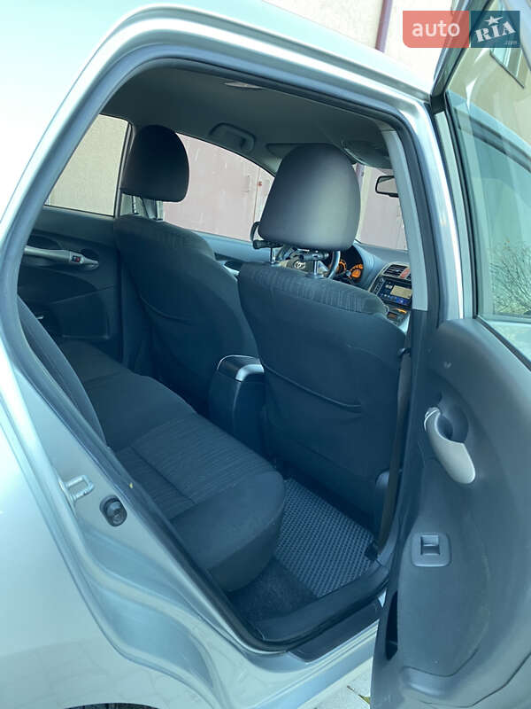 Хетчбек Toyota Auris 2006 в Івано-Франківську