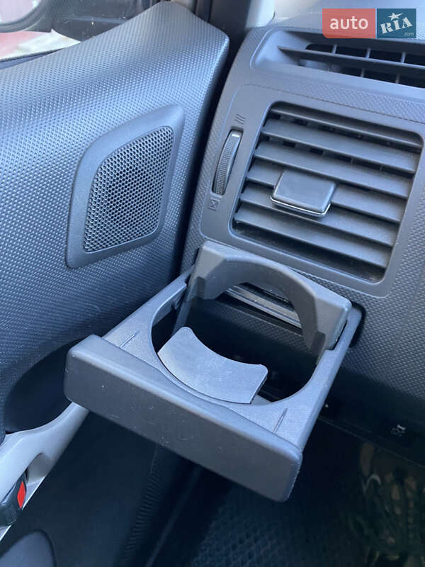 Хетчбек Toyota Auris 2006 в Івано-Франківську