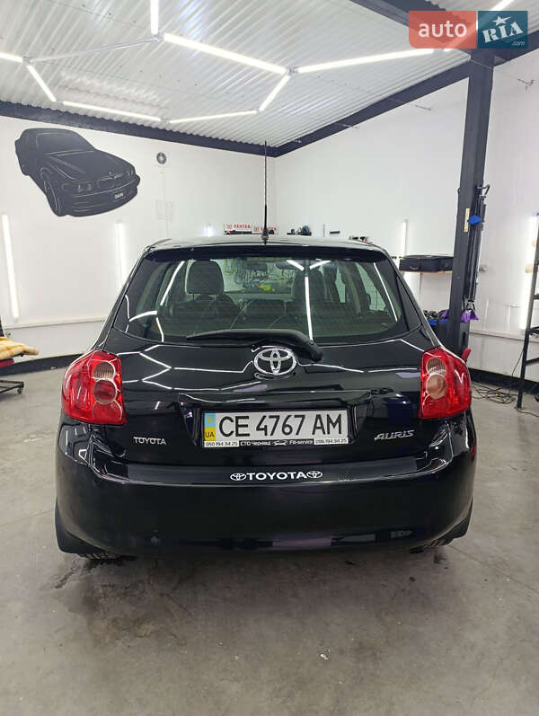 Хетчбек Toyota Auris 2008 в Чернівцях