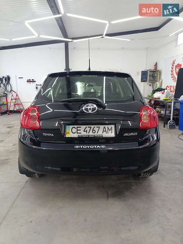 Хетчбек Toyota Auris 2008 в Чернівцях