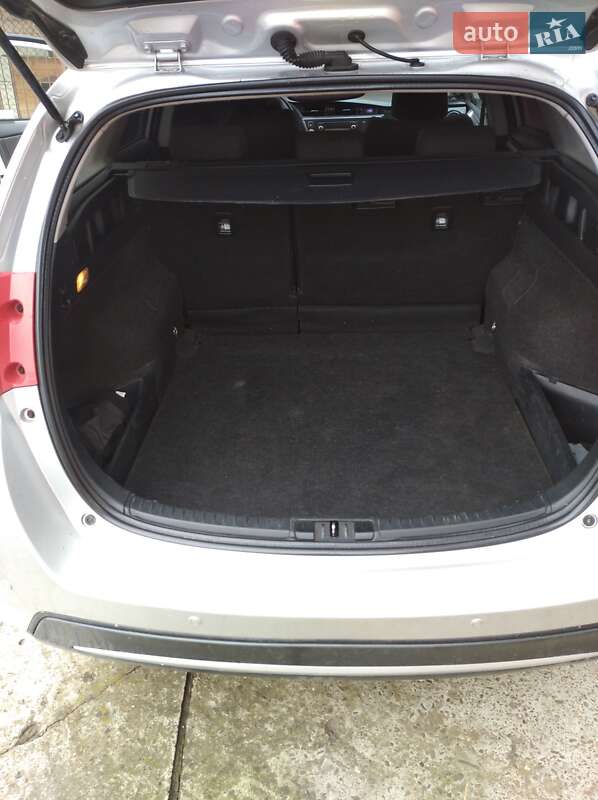 Універсал Toyota Auris 2015 в Тернополі