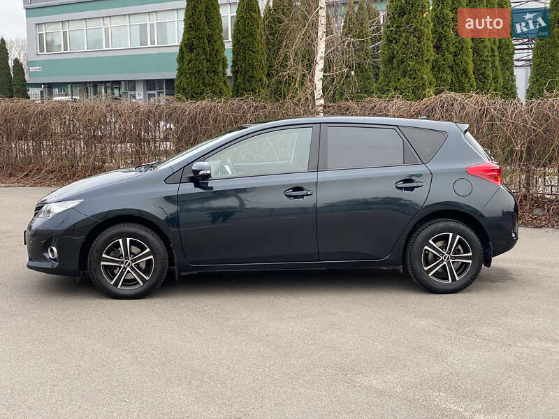 Хетчбек Toyota Auris 2014 в Києві фото 3 Хетчбек Toyota Auris 2014 в Києві