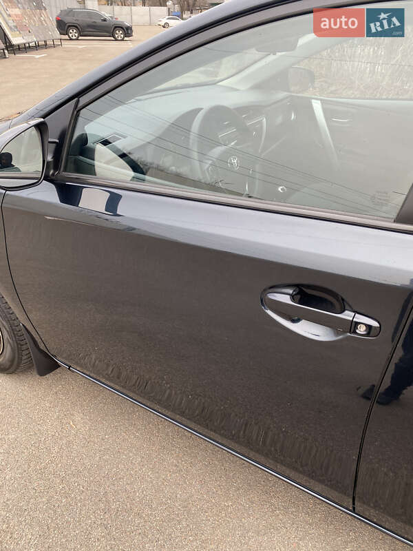 Хетчбек Toyota Auris 2014 в Києві фото 25 Хетчбек Toyota Auris 2014 в Києві