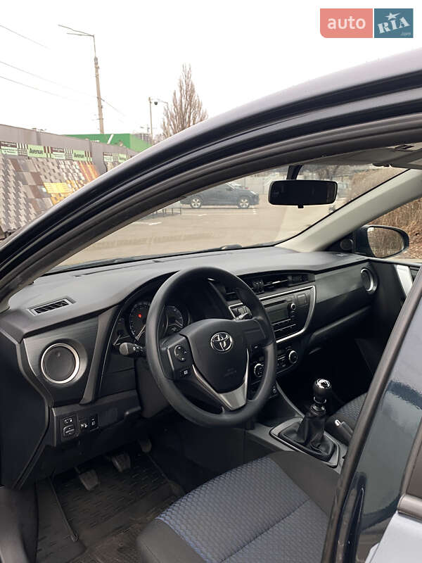 Хетчбек Toyota Auris 2014 в Києві фото 30 Хетчбек Toyota Auris 2014 в Києві